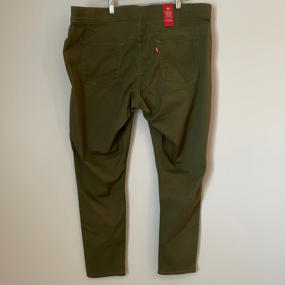 NWT Levi Perfectly Shaping Pull On Legging SZ 24W Green Mid Rise - Picture 9 of 13